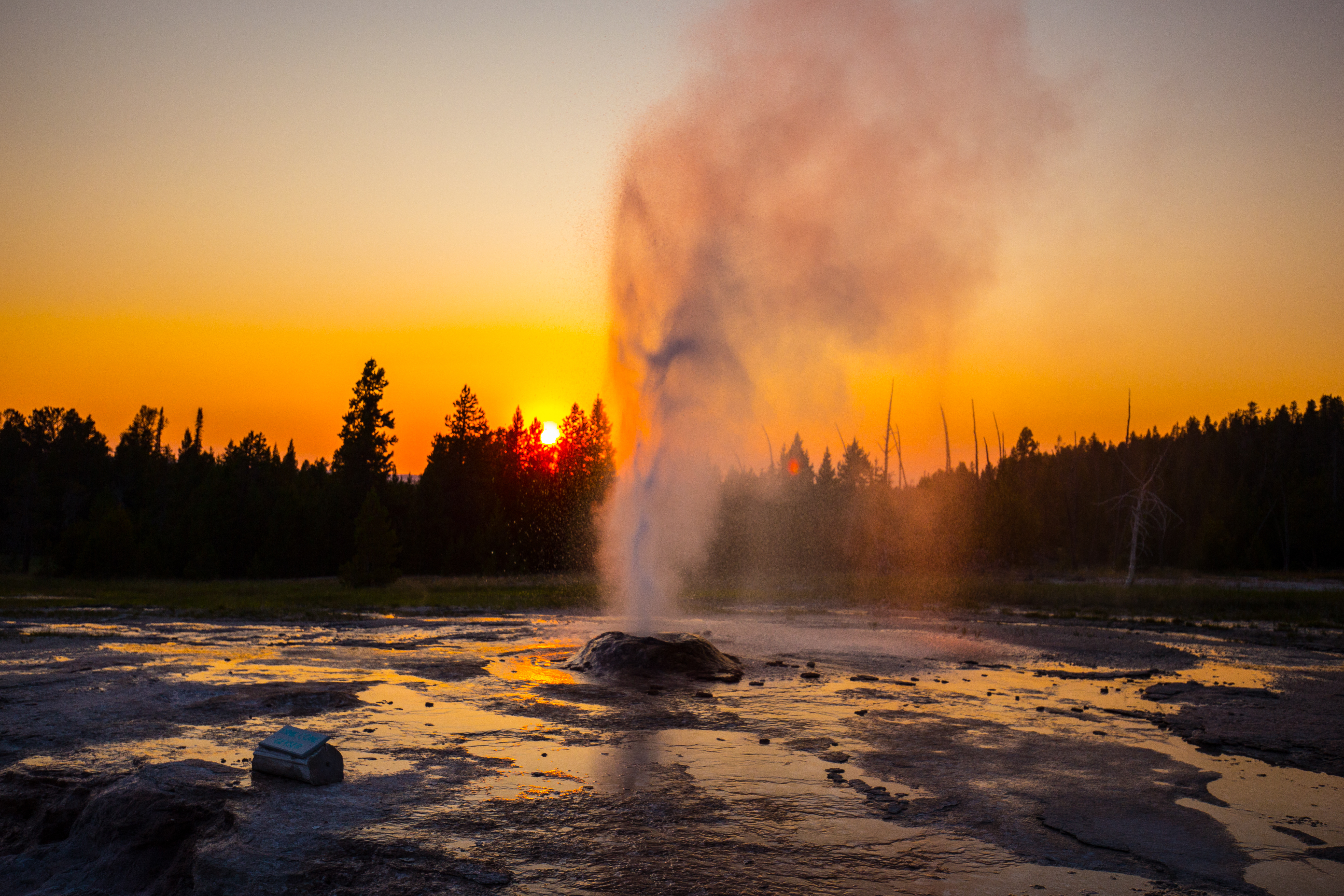 Yellowstone sunset geyser